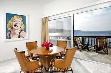 Sarpedor Boutique And