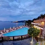Sarpedor Boutique And 4*