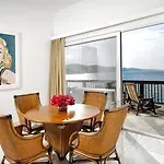 Sarpedor Boutique And