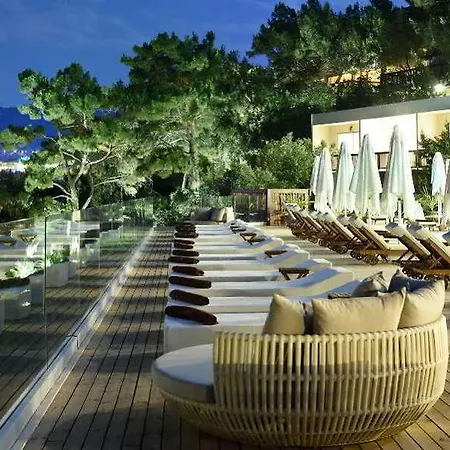 Sarpedor Boutique And